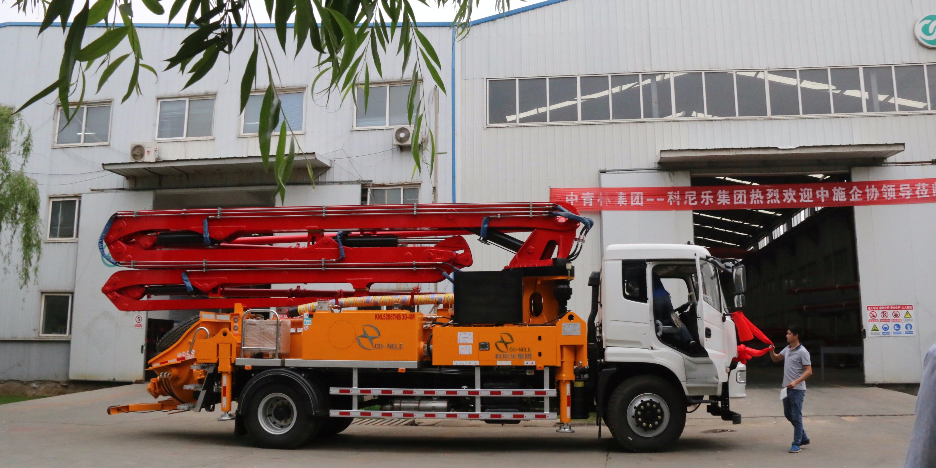 小型泵車(chē)潤(rùn)滑油有哪些作用呢？