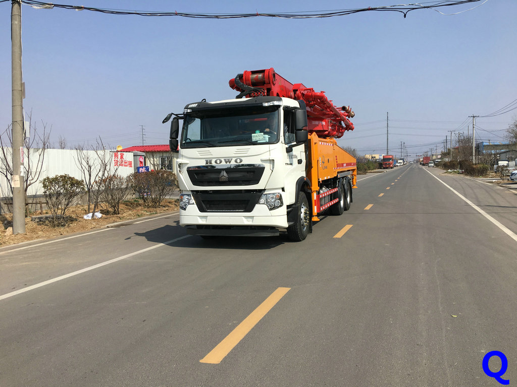 小型混凝土泵車，天泵，小型泵車，混凝土泵車