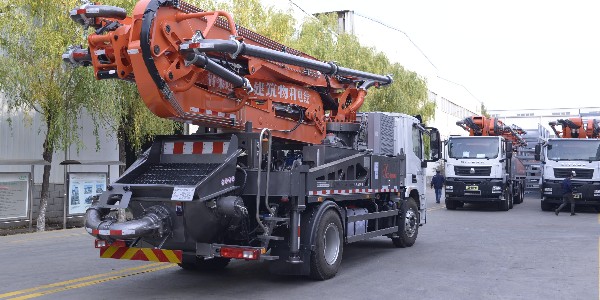 建設農(nóng)村與小型泵車，是密不可分的
